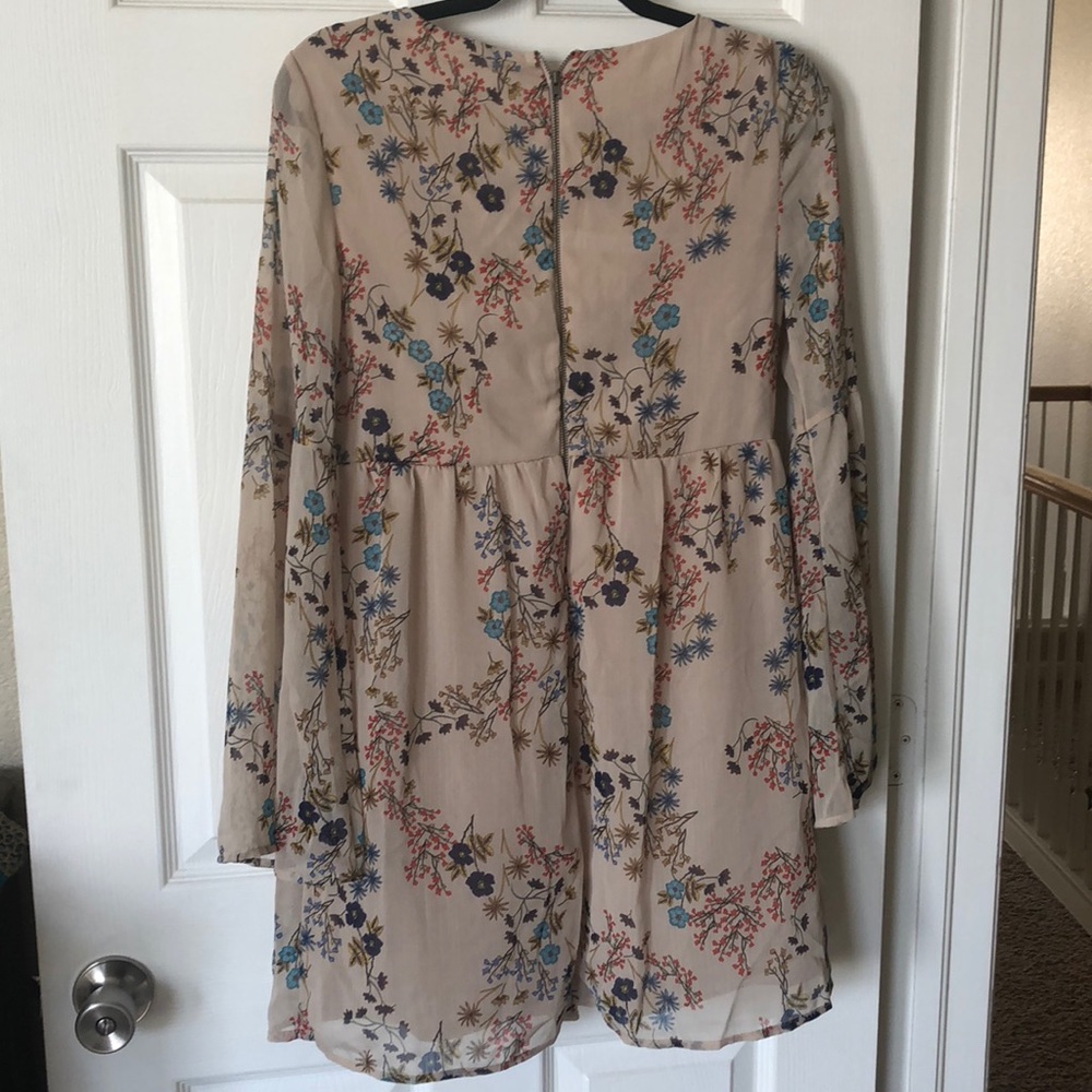 Dress - Picture 2 of 3